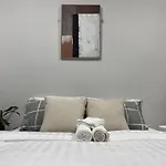 Stylish Private Room Near Mrt, The Birch Kl